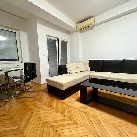 Brightnest Apartment *