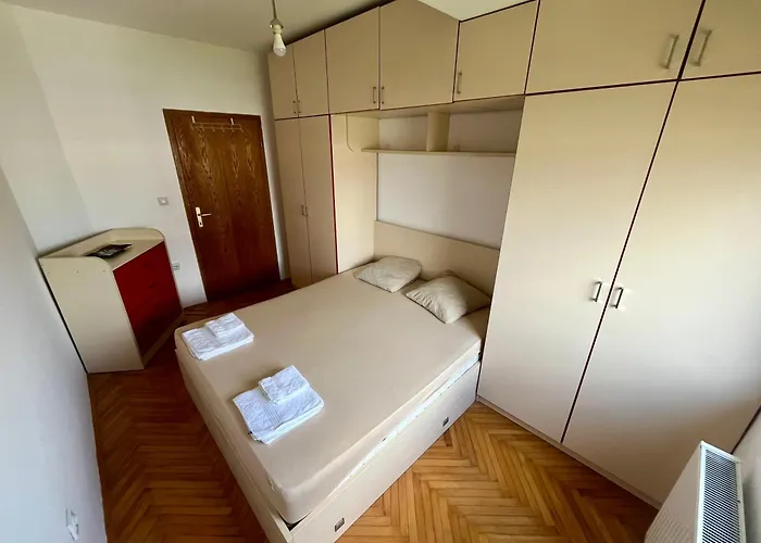 Brightnest Apartment